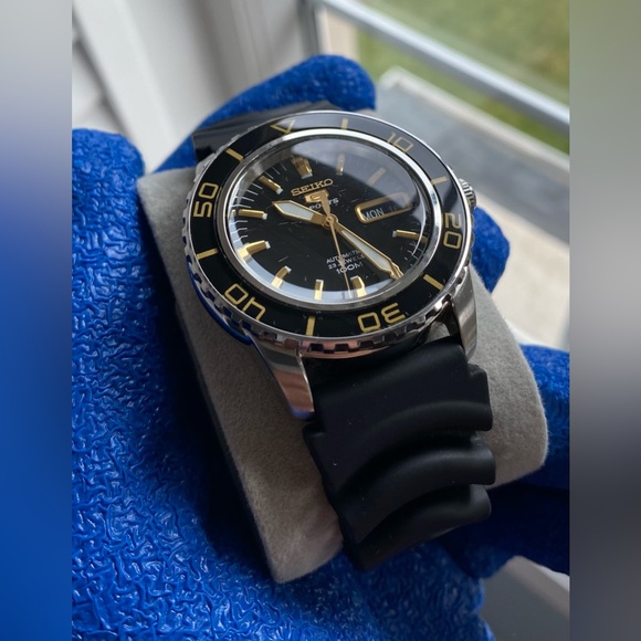 SOLD: Seiko 5 Sports - 55 Fathoms (SNZH57J1) - 43mm - Picture 7 of 8